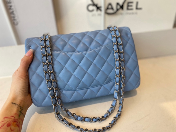 シャネルバッグレプリカ側面デザイン